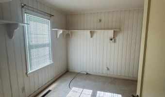 4237 Washington St, Ayden, NC 28513