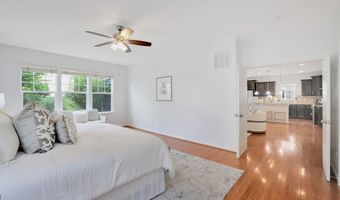 20997 POTOMAC TRAIL Cir, Ashburn, VA 20148