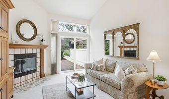 8925 Circle R View Ln, Escondido, CA 92026