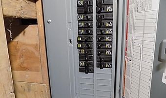 600 W Cave St, Ash Grove, MO 65604