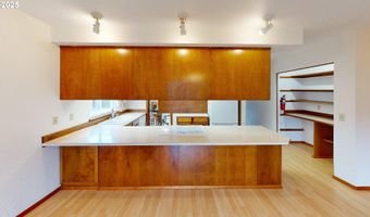 570 VELOPA Ct, Brookings, OR 97415