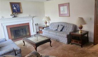 14 Cavalcade Blvd, Johnston, RI 02919
