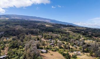 1365 Piiholo Rd, Makawao, HI 96768
