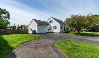 170 Pilgrim Pkwy, Warwick, RI 02888