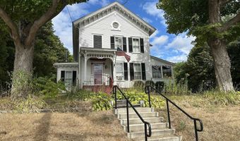 25 Grove St, Brandon, VT 05733