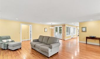 142 Ferry Rd, Bristol, RI 02809