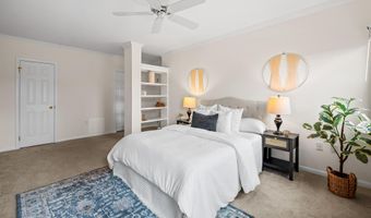 123 W BARRE St W 402, Baltimore, MD 21201