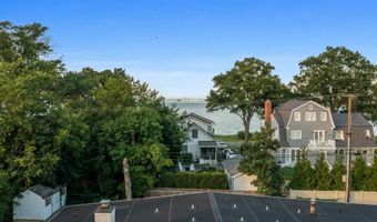 45 A E LAKE Dr, Annapolis, MD 21403