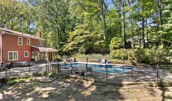925 Sandin Rd, Akron, OH 44333