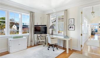 2 Harbor View Dr, Newport, RI 02840