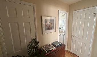 726 N OAKLAND St, Arlington, VA 22203
