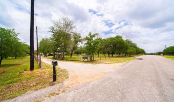 759 FALLING LEAVES Dr, Adkins, TX 78101