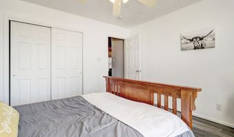 9964 Cardinal St NW, Albuquerque, NM 87114