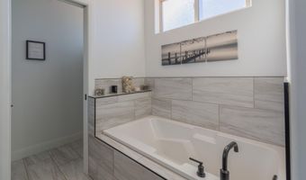 665 S Shelter Cove Dr, Big Water, UT 84741