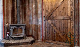 15 Arrowhead Dr, Cody, WY 82414