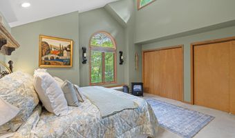 129 Woodbury, Blakeslee, PA 18610