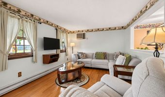 30 Hawthorne St, Bristol, CT 06010
