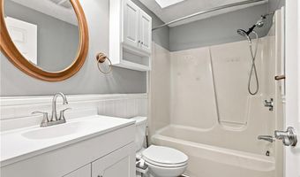 105 Branch Ave, Cumberland, RI 02864