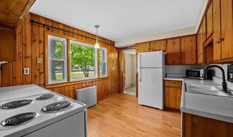 73837 Floral St, Armada, MI 48005