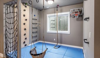 2702 Weston Dr, Ames, IA 50010