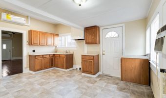 801 Godchaux St, Abbeville, LA 70510
