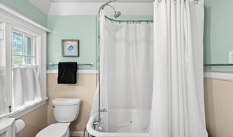 3825 INGOMAR St NW, Washington, DC 20015