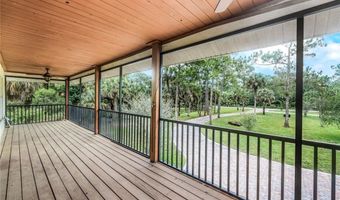 561 2nd NE St, Naples, FL 34120