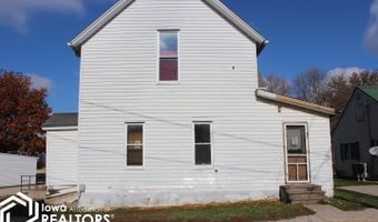 810 Park Ave, Ackley, IA 50601