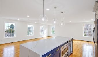 29 Graves Ave, North Smithfield, RI 02896