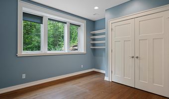 3867 Hawk Crest Rd, Ann Arbor, MI 48103