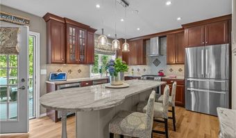 123 CASTLE ROCKS Rd, Warwick, RI 02886
