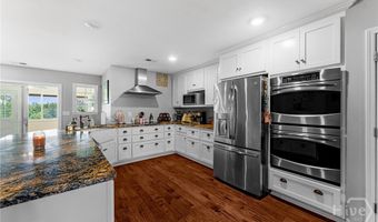 762 Old McLeod Bridge Rd, Adrian, GA 31002
