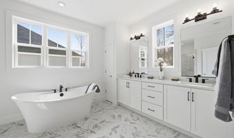 5413 WOODWAY Dr, Alexandria, VA 22310
