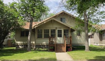 1306 S 2nd St, Aberdeen, SD 57401