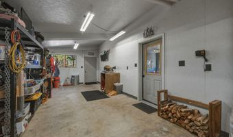 67422 Trout Ln, Bend, OR 97703