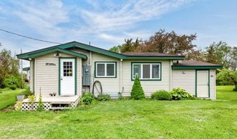 28 Hilltop Rd, Alburgh, VT 05440