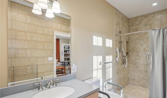 127 Cliff Dr, Narragansett, RI 02882