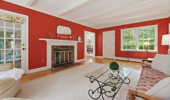 32 Thayer Farm Rd, Attleboro, MA 02703