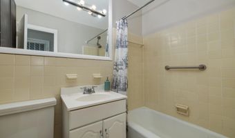 10506 WEYMOUTH St 203, Bethesda, MD 20814