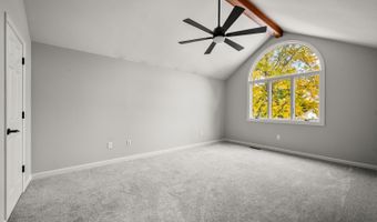 17 Pine Grove Dr, Batesville, IN 47006