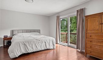 200 Heroux Blvd 203, Cumberland, RI 02864