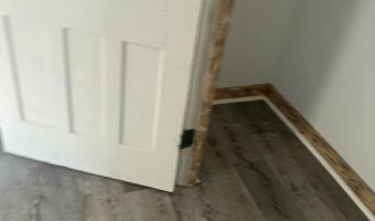 6 Henry St, Amsterdam, NY 12010