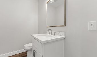 212 Hugo St, Bay St. Louis, MS 39520