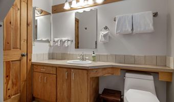 13569 Valerian Ah3, Black Butte Ranch, OR 97759