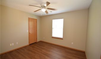 3 Burnett Cir, Bentonville, AR 72712
