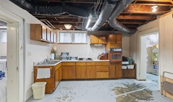 215 W Main St, Bloomfield, IN 47424