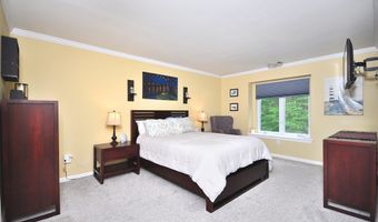 202 Castlewood Dr 202, Bloomfield, CT 06002