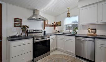 404 N Mcqueary Ave, Ash Grove, MO 65604