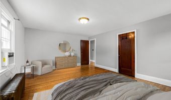 68 Bondcroft Dr, Amherst, NY 14226