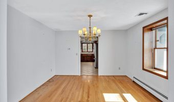 52 Clubhouse Dr, Bourne, MA 02532